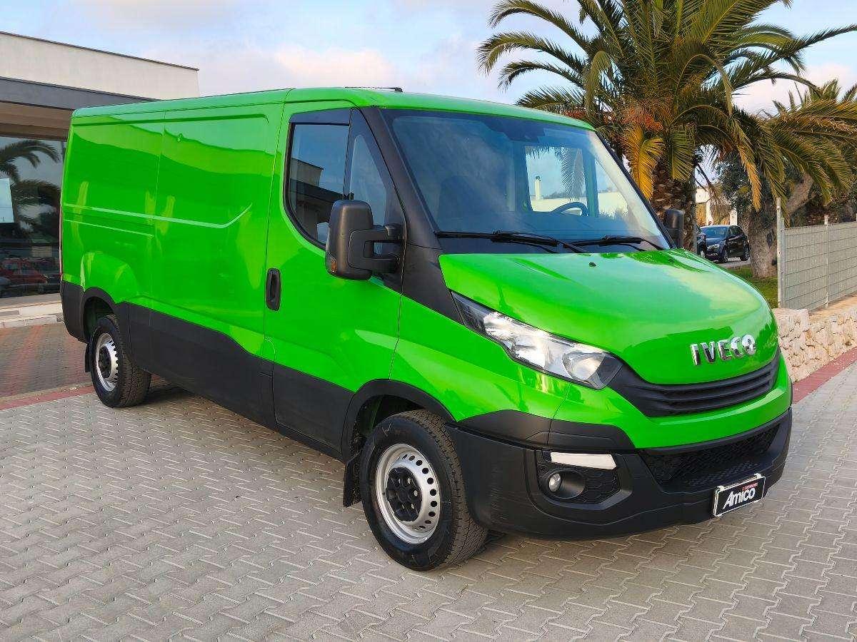 Iveco Daily 35S14 Furgone Medio Tetto Basso Gancio traino