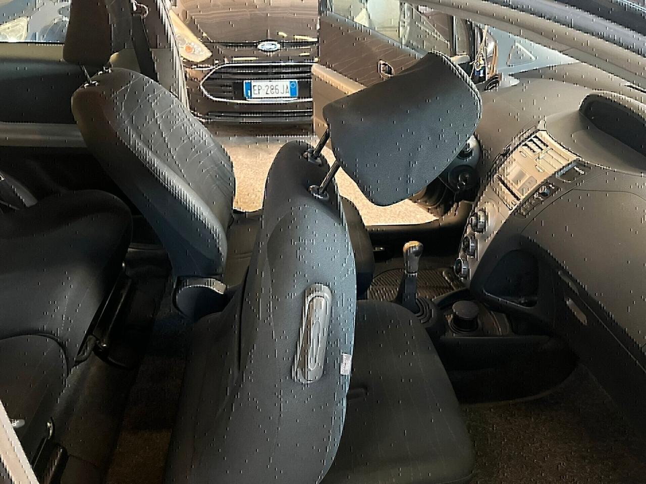 Toyota Yaris 0,998 cm3-2006