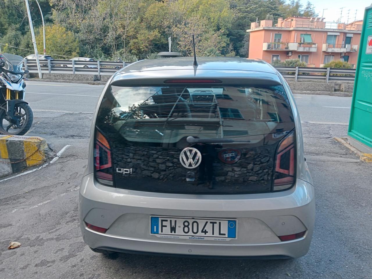 Volkswagen up! 1.0 75 CV 5p. move