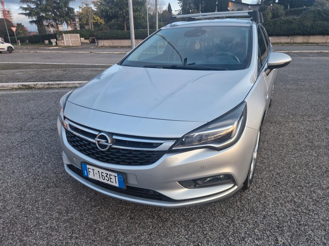 Opel Astra 1.4 Turbo 110cv Innovation 59 mila km Opel Astra 1.4 Turbo 110cv Innovation 59 mila km Metano