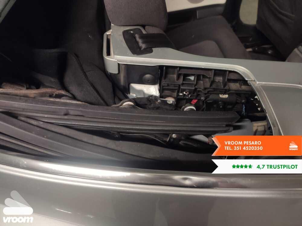 VOLKSWAGEN New Beetle 1.6 Cabrio