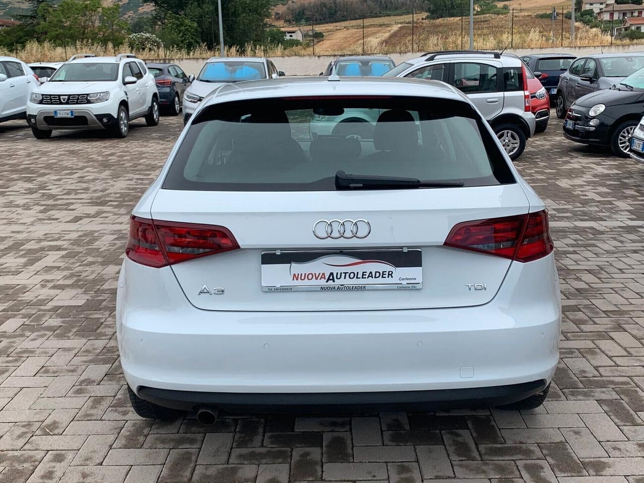 Audi A3 1.6 TDI 110 CV Attraction 2015