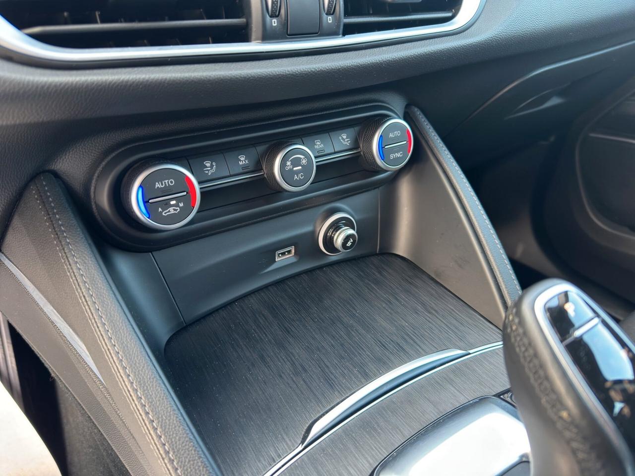 Alfa Romeo Stelvio 2.2 Turbodiesel 160 CV AT8 RWD Business