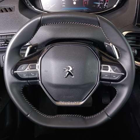 Peugeot 3008 3008 1.5 bluehdi Active s&s 130cv eat8
