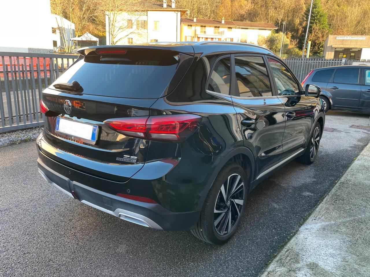 Mg ZS Hybrid+ Luxury