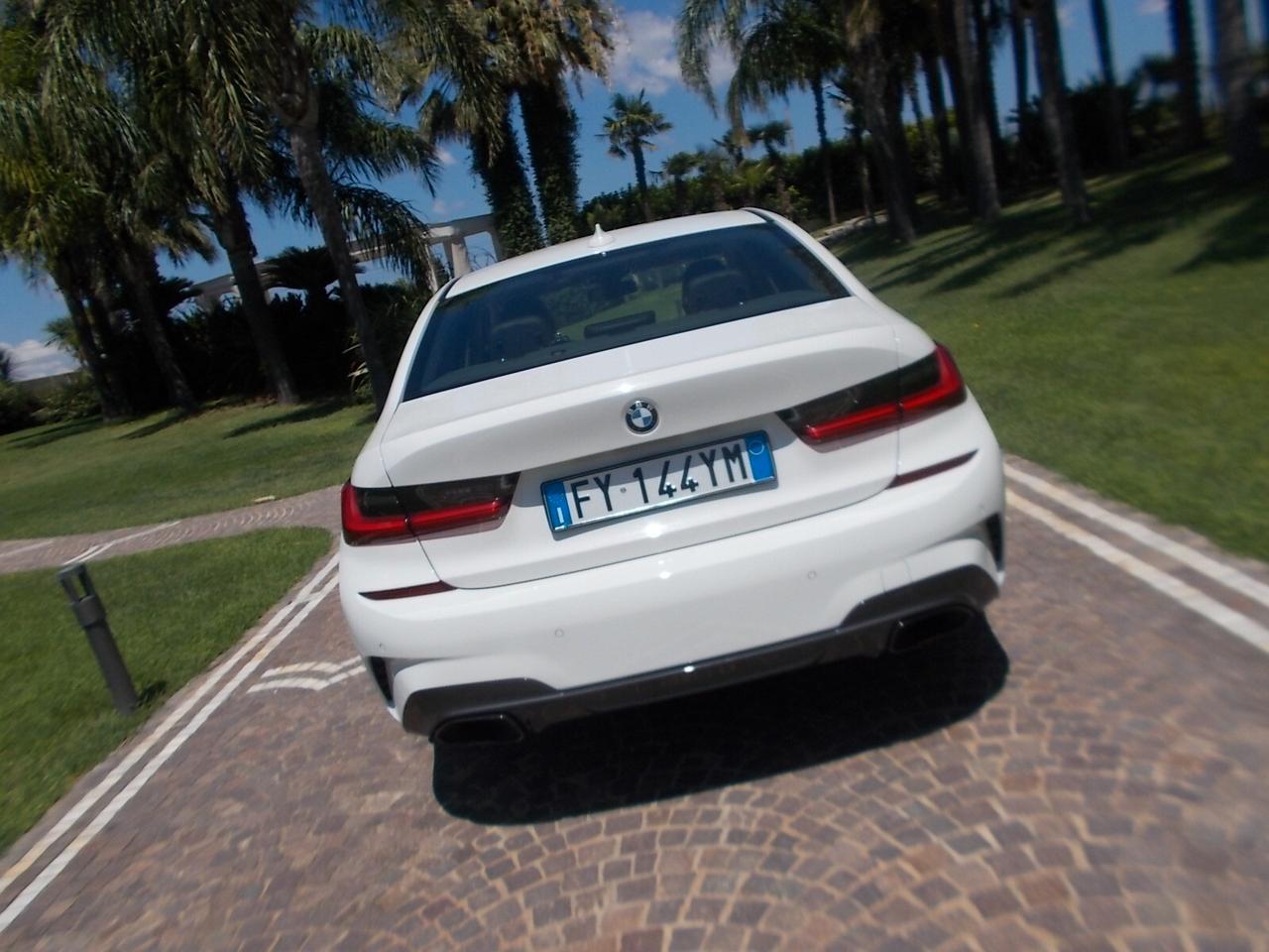 Bmw 318d 150cv *M-SPORT-FULL OPT.* da VETRINA