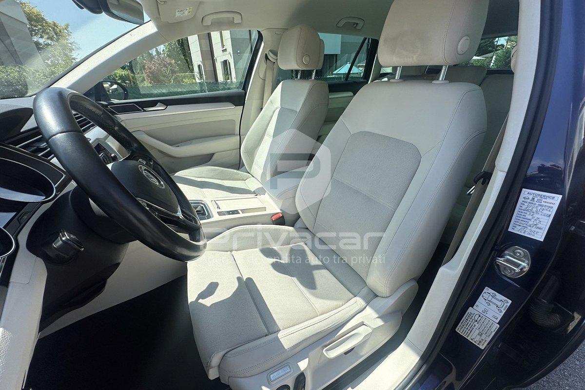 VOLKSWAGEN Passat Variant 1.6 TDI SCR DSG Business BMT