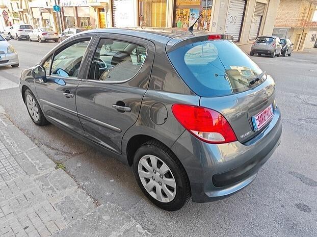 PEUGEOT 207 1.4 HDi 68 cv 5 porte - 2011