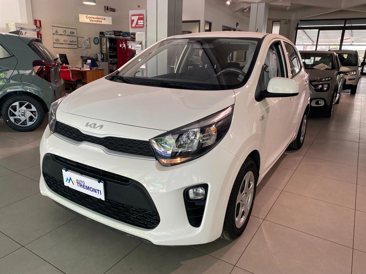 Kia Picanto 1.0 12V 5 porte Urban NEOPATENTATI