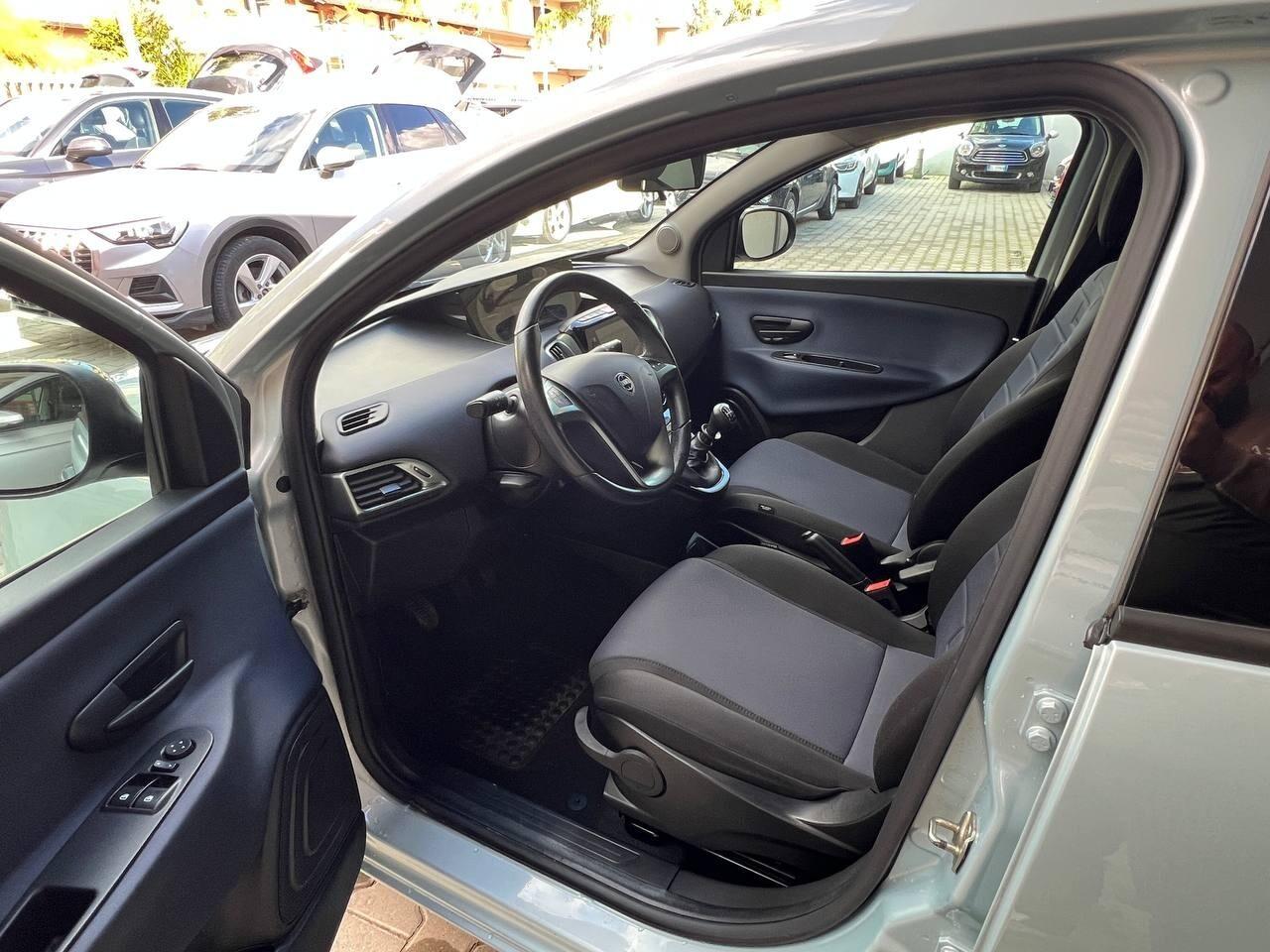 Ypsilon 1.0 firefly hybrid Alberta Ferretti