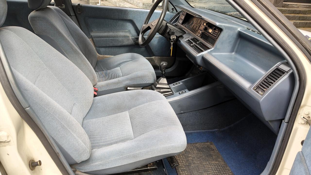 Renault R 21 Nevada 1.7 GTS + gancio traino