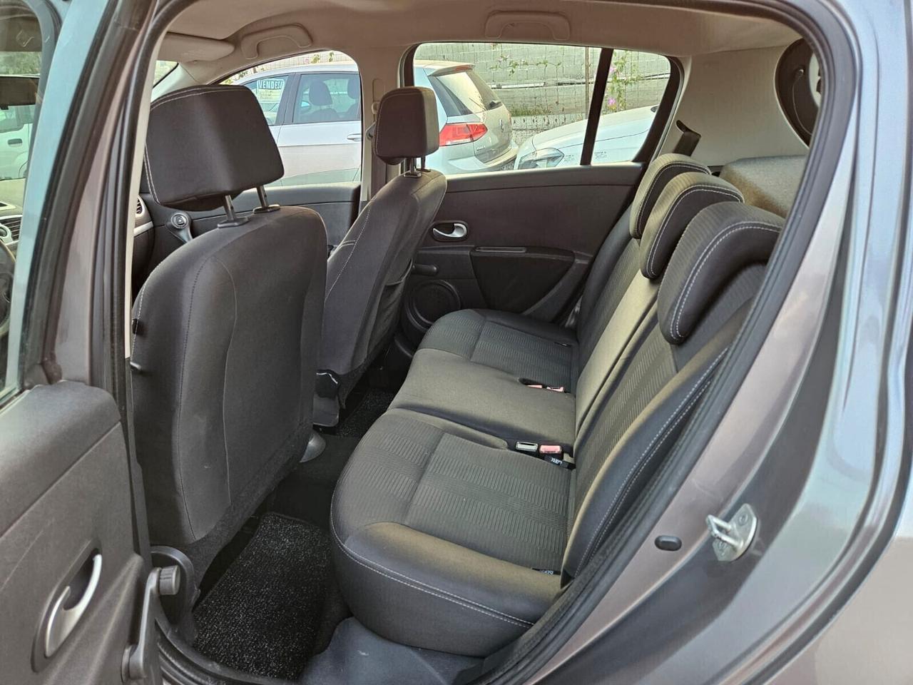 Renault Clio 1.2 16V 5 porte Luxe