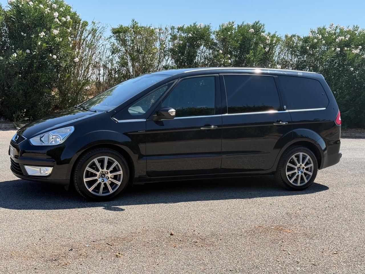 Ford Galaxy 2.0 TDCi 140 CV Ghia DPF