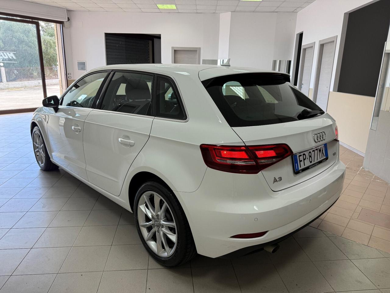 Audi A3 1.6 TDI 116 CV Sport 5 Porte Manuale