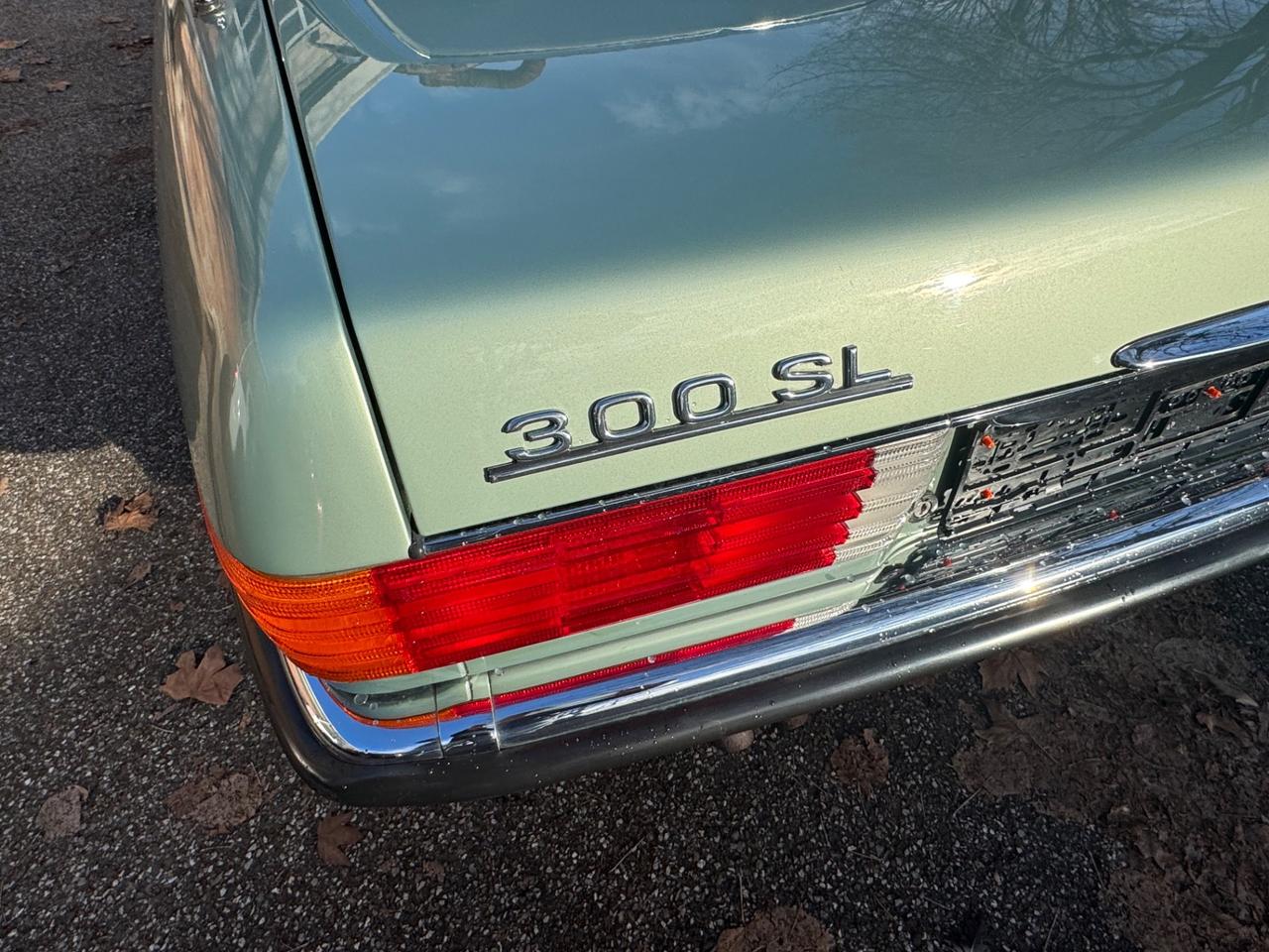 Mercedes-benz 300 SL Roadster cabrio R107