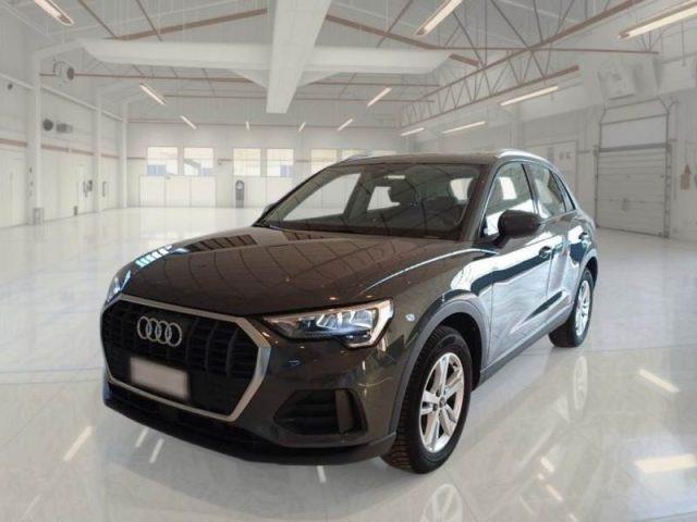 AUDI Q3 35 TDI quattro S tronic Business