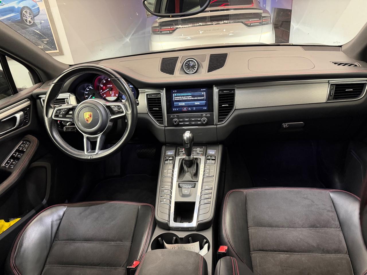 Porsche Macan 3.0 GTS iva esposta