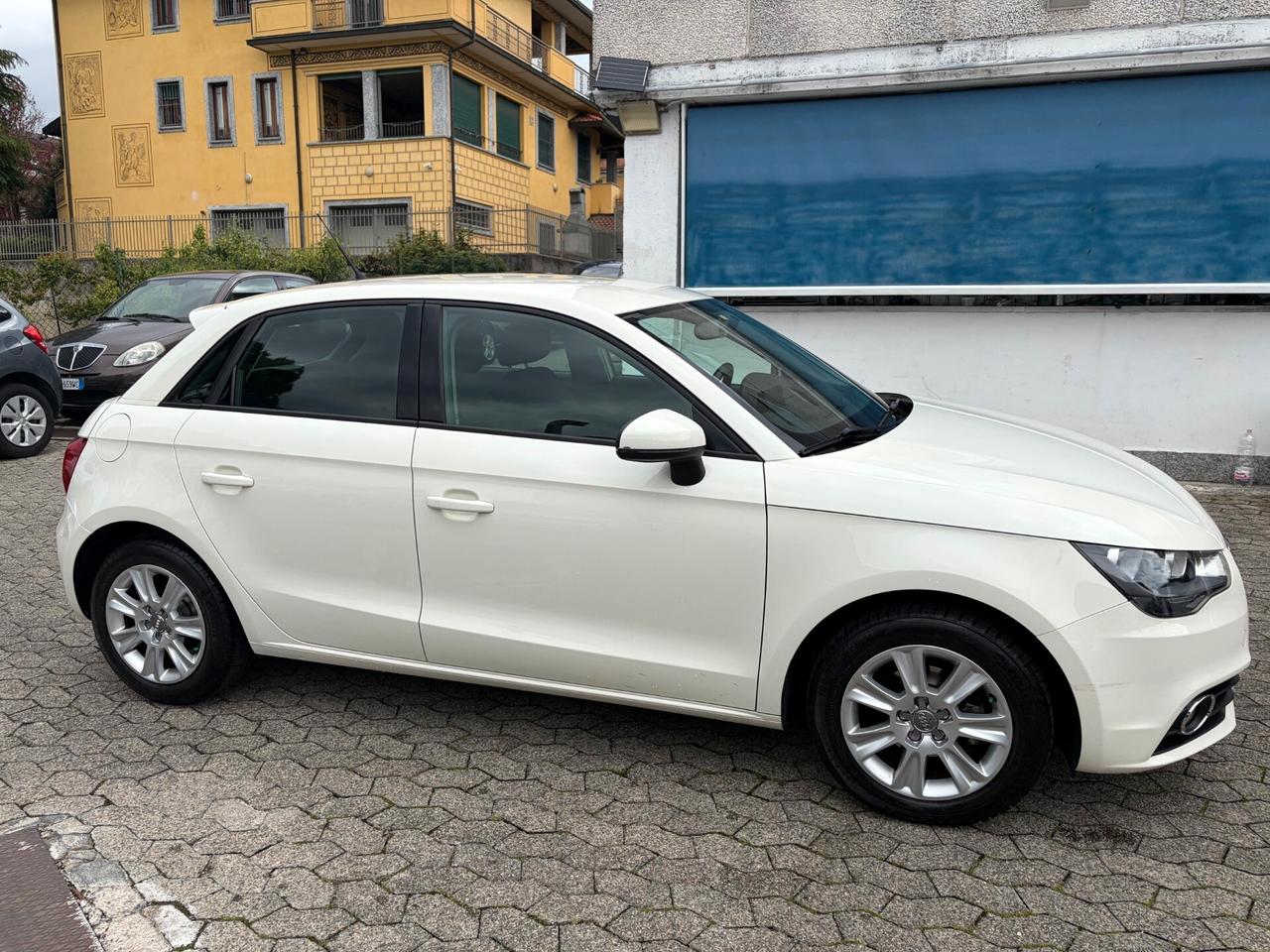 Audi A1 1.2 TFSI Attraction*NEOPATNETATI*EURO5