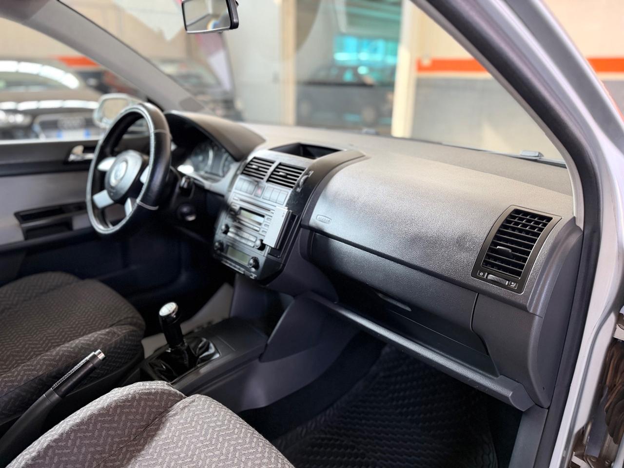 Volkswagen Polo Cross 1.4/80CV 16V NEOPATENTATI