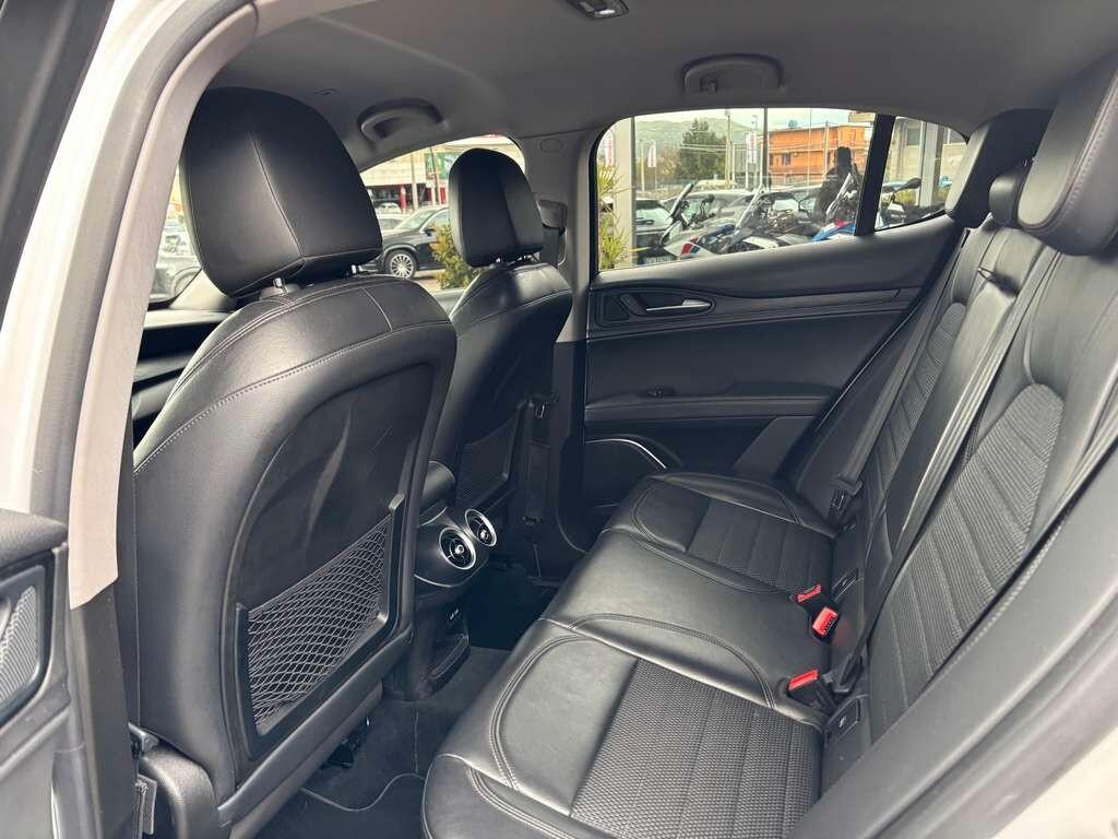 Alfa Romeo Stelvio 2.2 Turbodiesel 150 CV AT8 RWD Business 2018 / KM 149.000 Tua a solo 199 Euro al mese