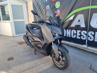 Yamaha BLACK X-Max