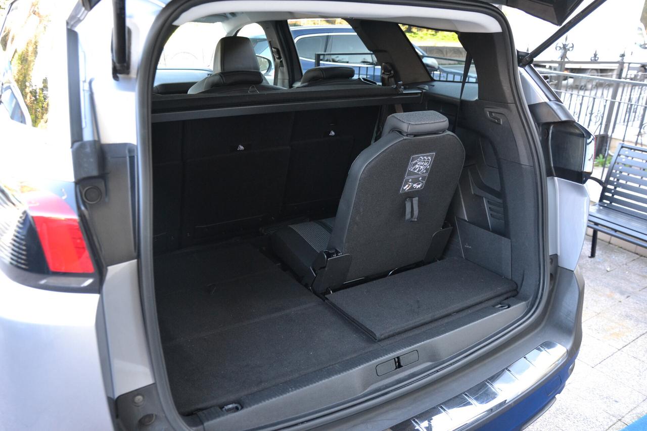 Peugeot 5008 1.5 HDi 130CV 7POSTI AUT.+NAV+LED+RCAM+PELLE+PDC