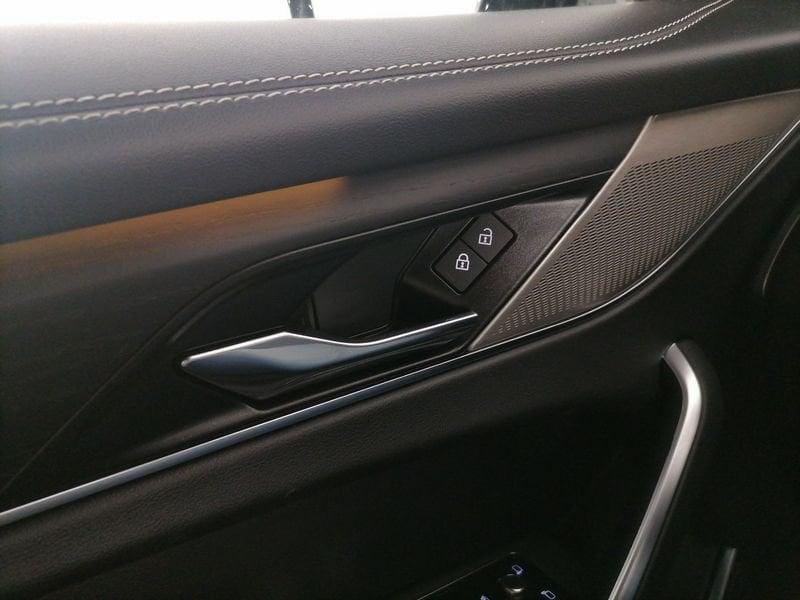 Jaguar F-Pace 2.0 i4 R-Dynamic Black awd 250cv auto