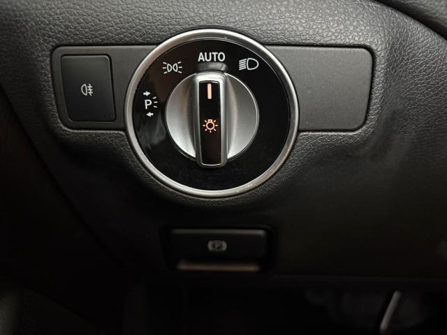 MERCEDES-BENZ GLA 180 d 109CV CRUISE Park Assist DYNAMIC SELECT *UNIPRO*