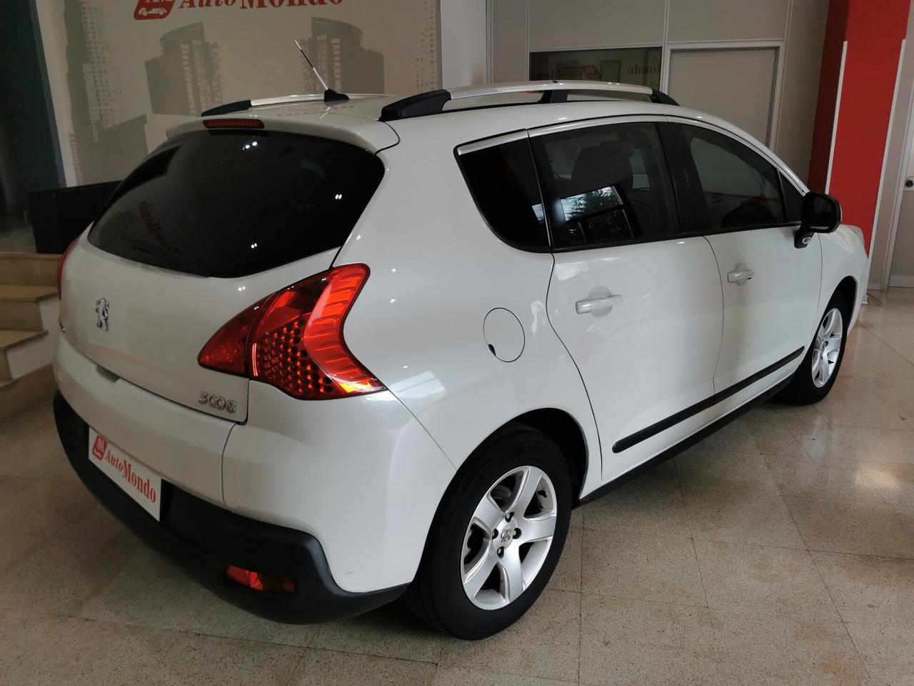 Peugeot 3008 1.6 HDi 112CV Active AUTOCARRO