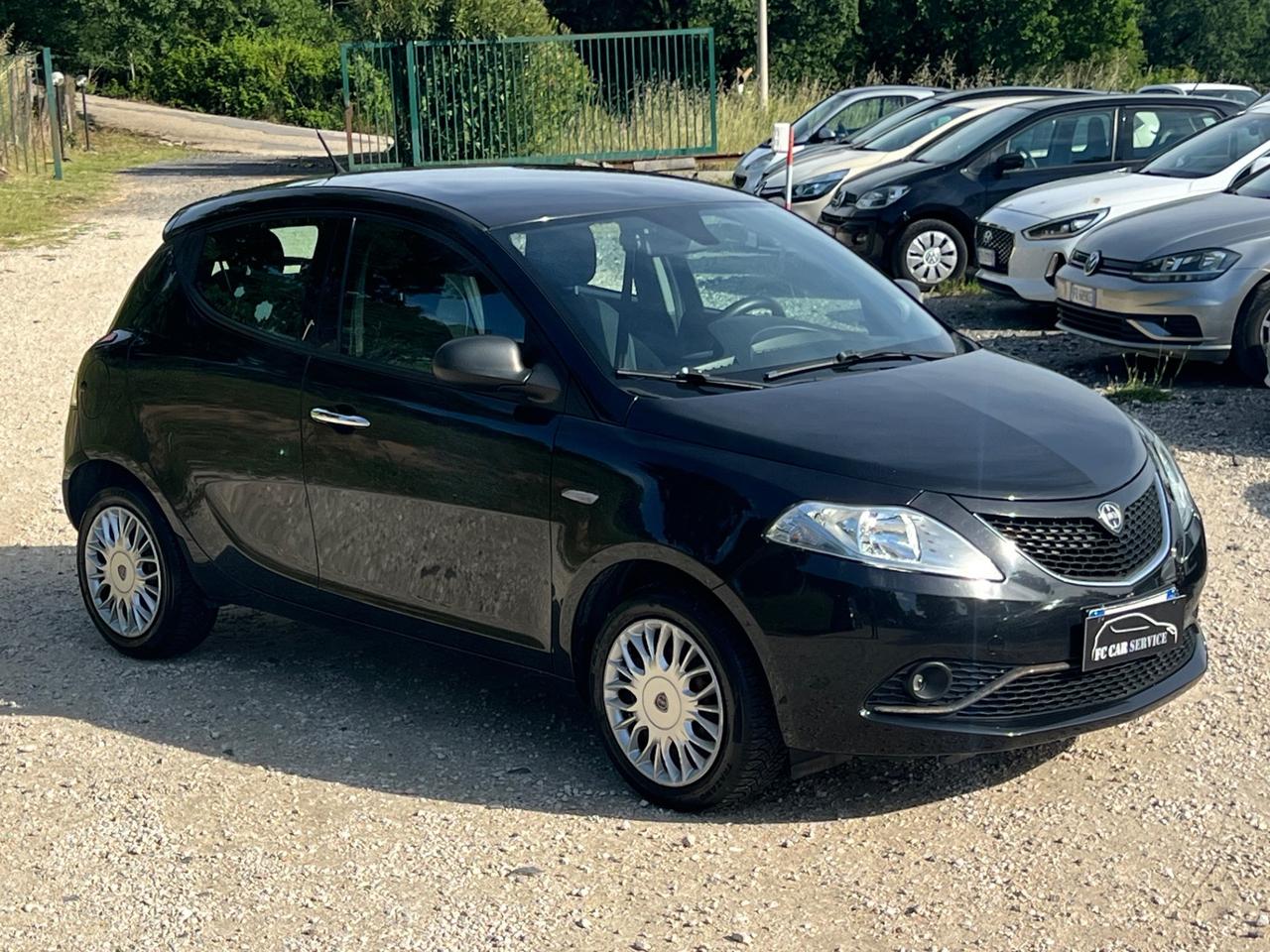 Lancia Ypsilon 1.2 Benzina Gold Permute Rate Neopatentati