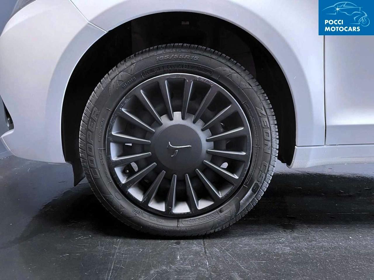 Lancia Ypsilon 1.0 FireFly 5 porte S&S Hybrid Silver