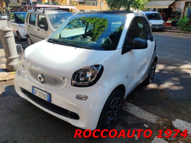 SMART ForTwo 70 1.0 twinamic " navi + int. in pelle "