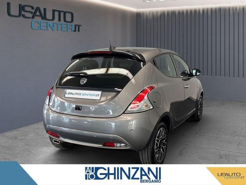 Lancia Ypsilon 1.0 FireFly 5 porte S&S Hybrid Platino - Km0