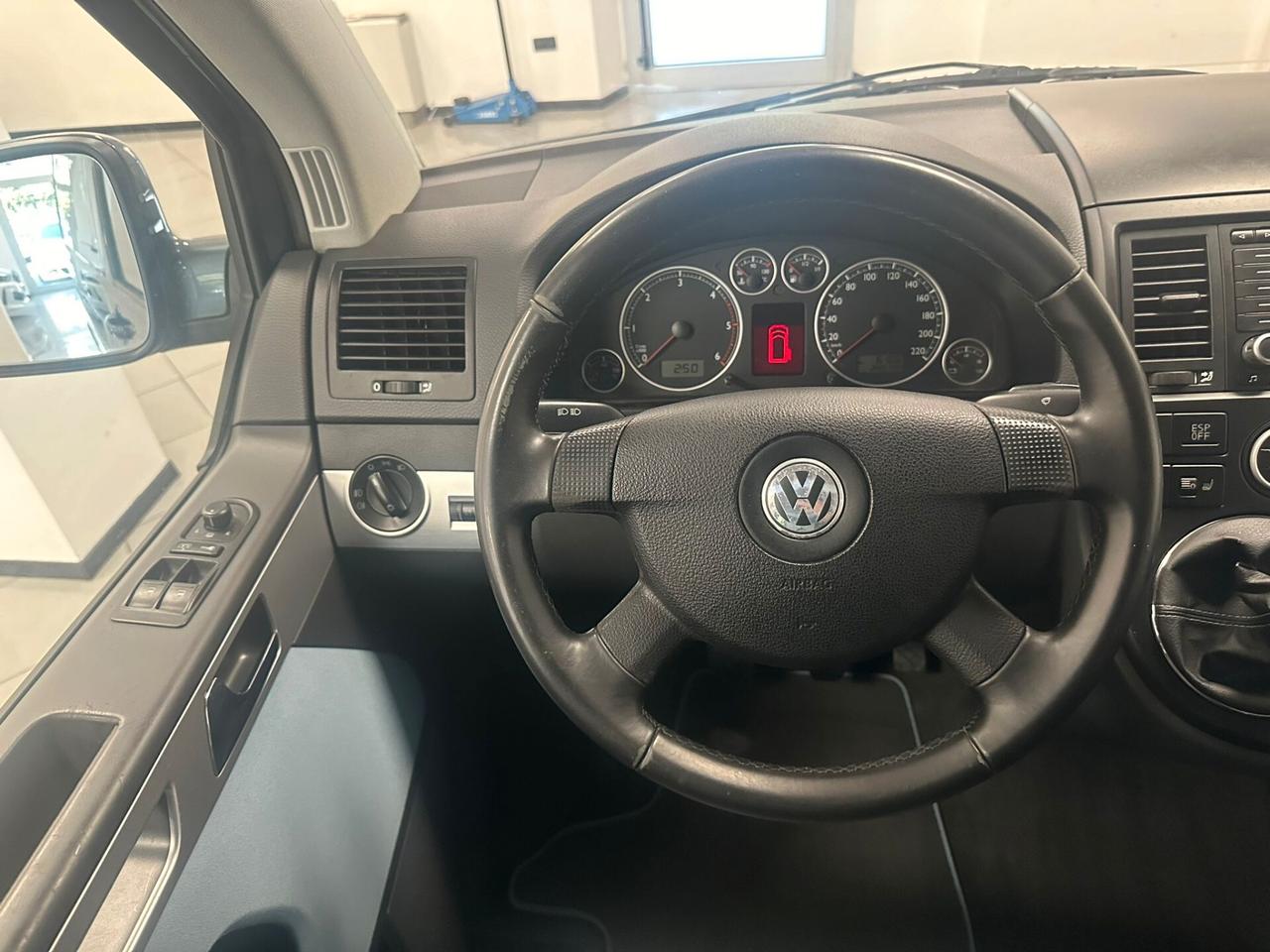 Volkswagen Multivan 2.5 TDI/174CV Highline