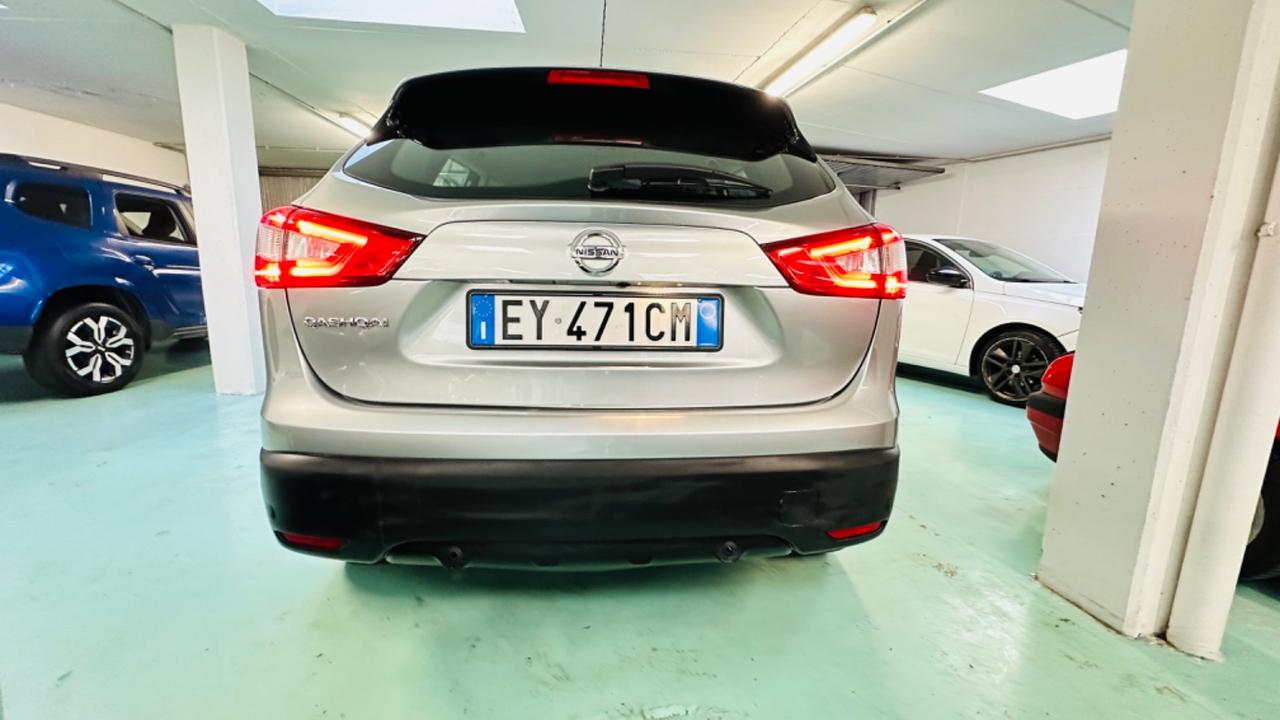 Nissan Qashqai 1.6 dCi 4x4 Tekna. Tagliandi certificati