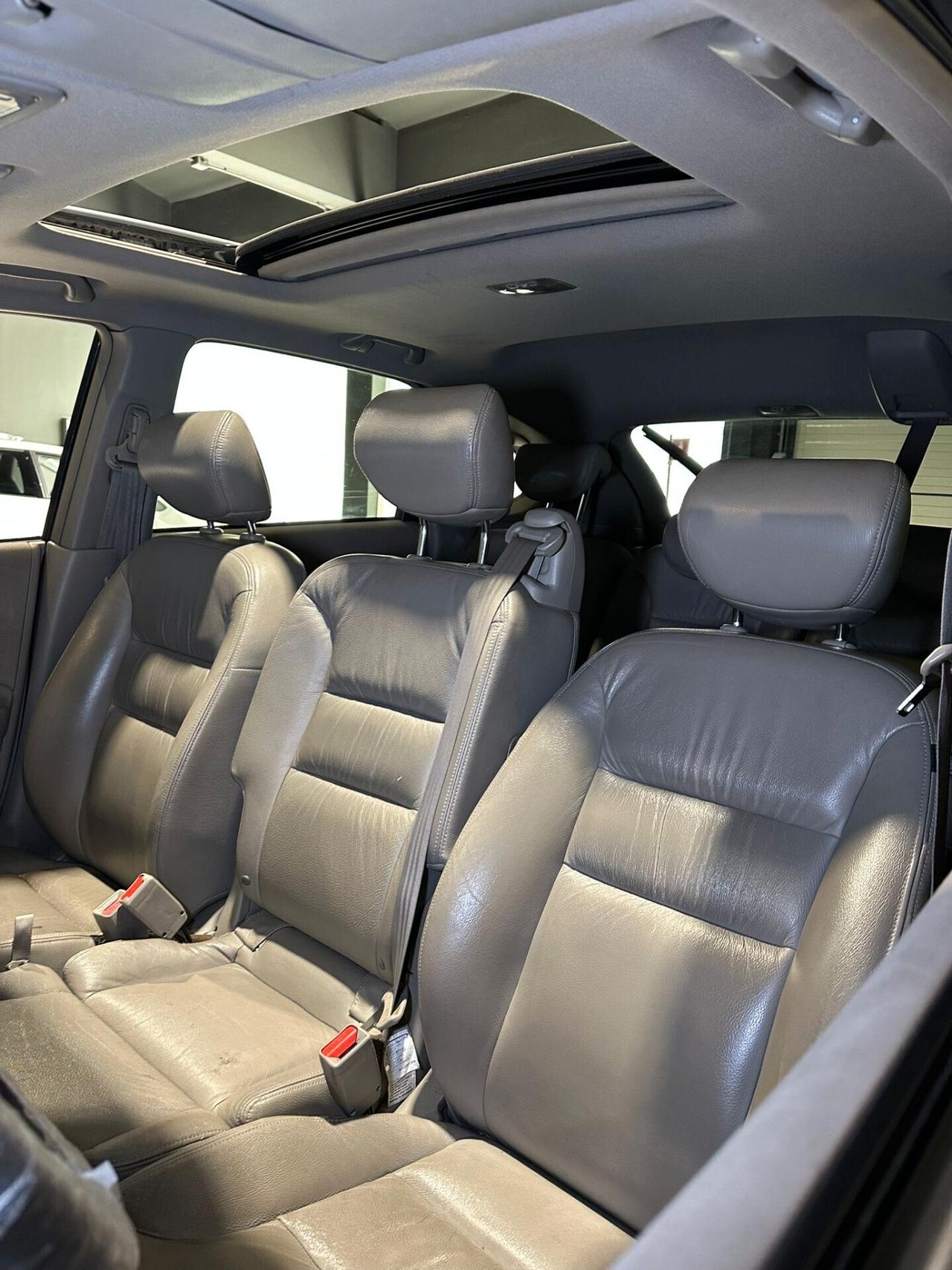 Honda FR-V 2.2 16V i-CTDi Executive