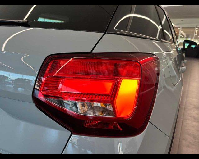 AUDI Q2 35 TDI S tronic Business Advanced