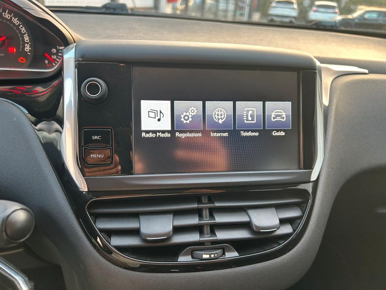Peugeot 208 1.4 HDi 68 CV 5 porte Allure