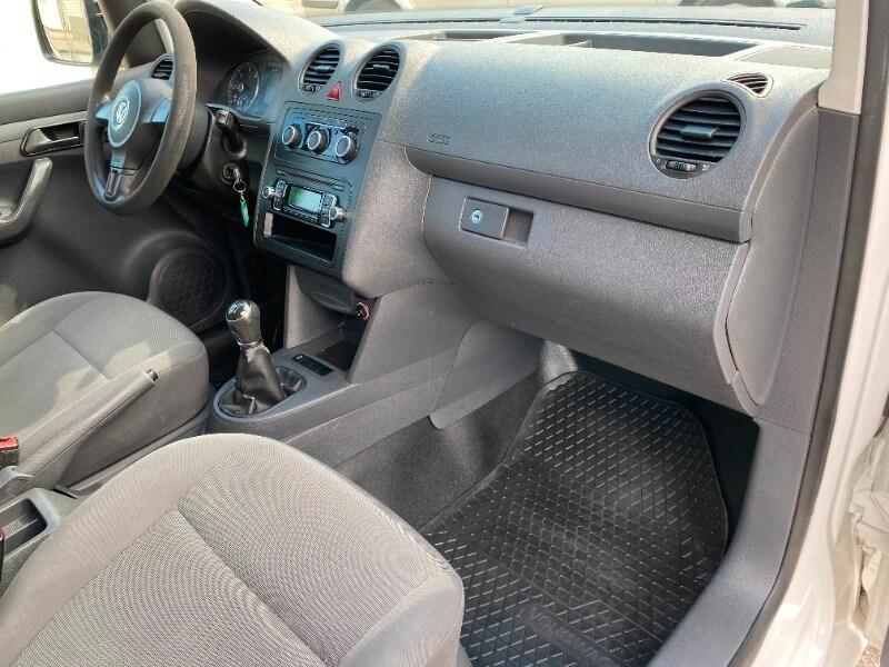 VOLKSWAGEN Caddy 3ªs. Tour. 2ª Caddy 2.0 TDI ...