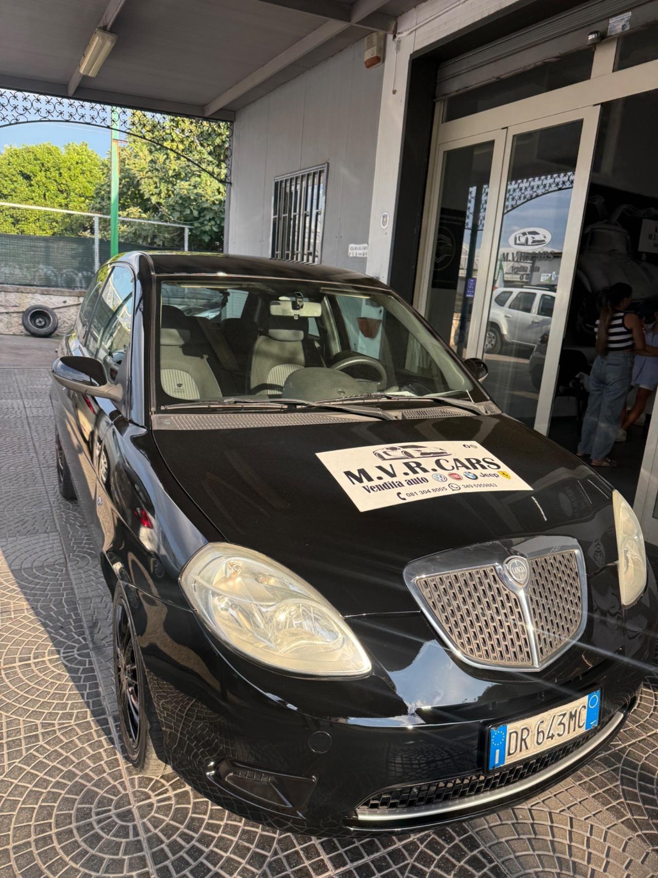 Lancia Ypsilon 1.2 Argento
