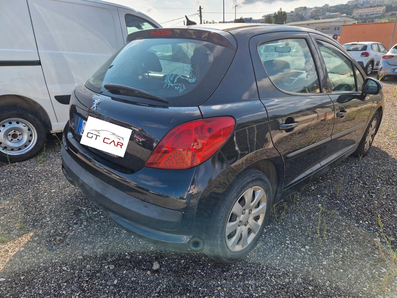 Peugeot 207 1.4 HDi 70CV 5p. ONE Line