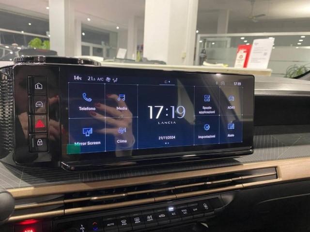 Lancia Ypsilon 1.2 mhev e-dct