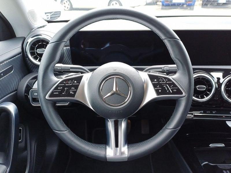 Mercedes-Benz CLA Coupé CLA Coupe 180 Progressive Advanced auto
