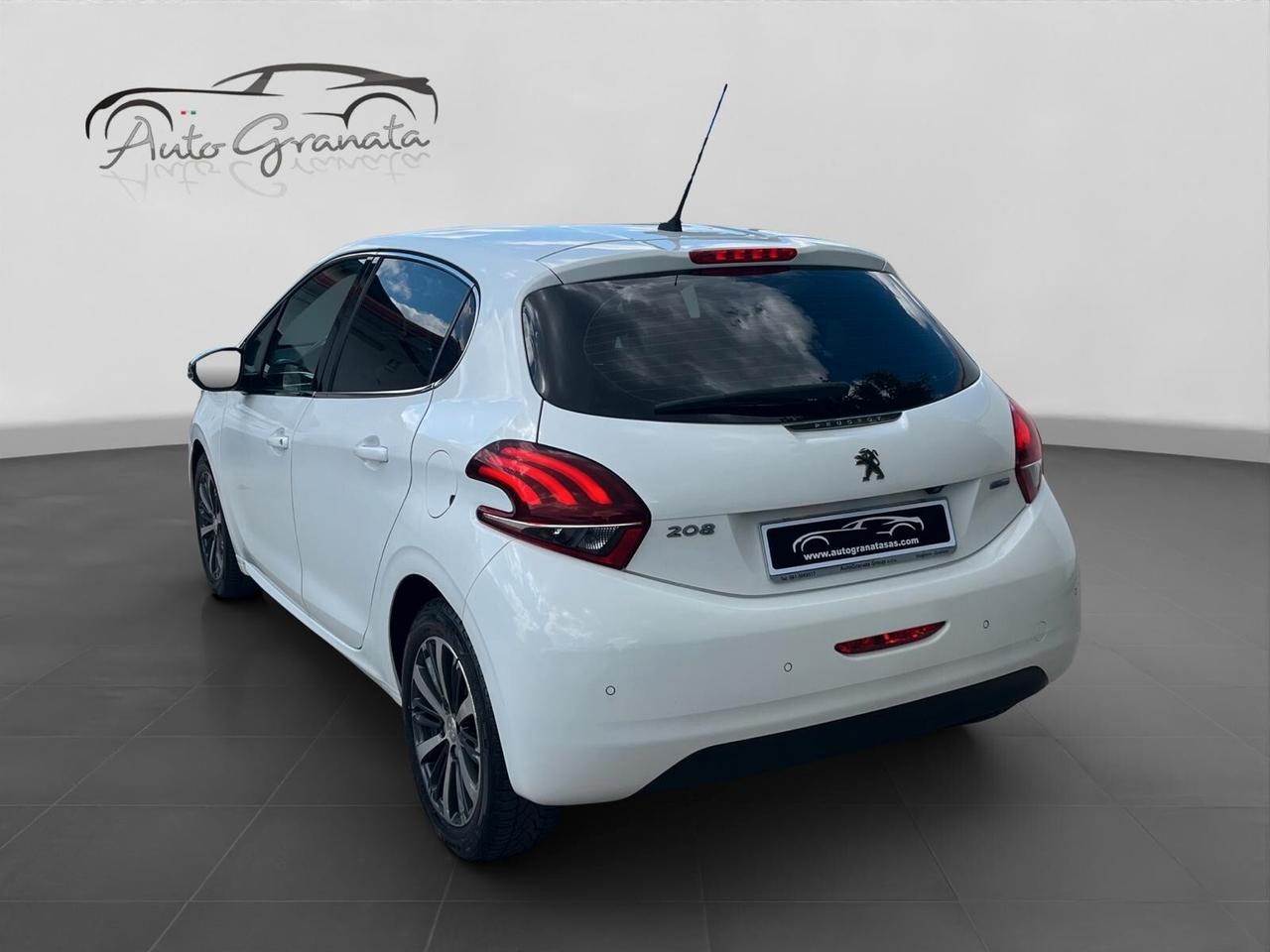 Peugeot 208 1.2 benz. Allure NEOPATENTATI COME NUOVA
