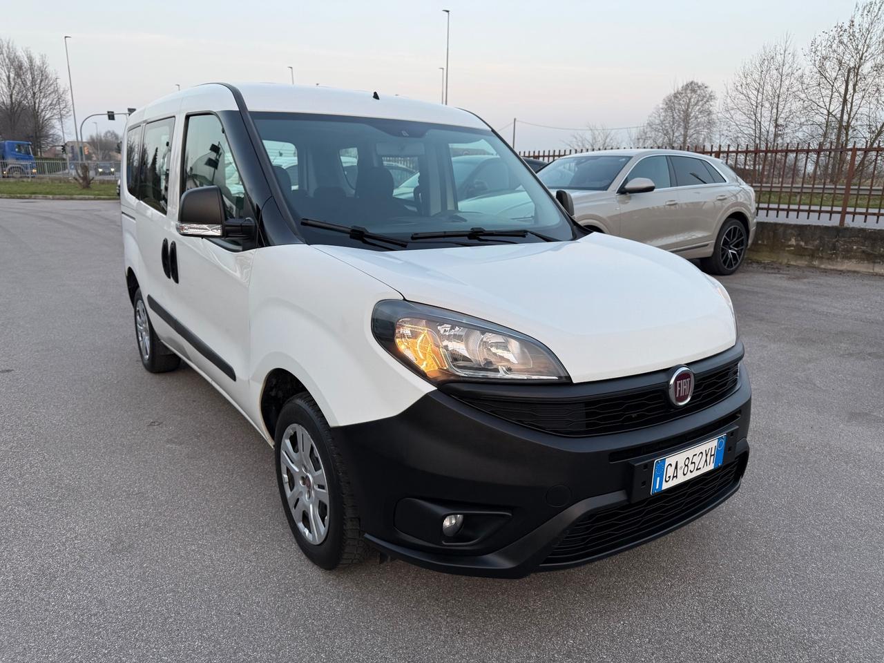 Fiat Doblo Combi N1 Autocarro 5 POSTI