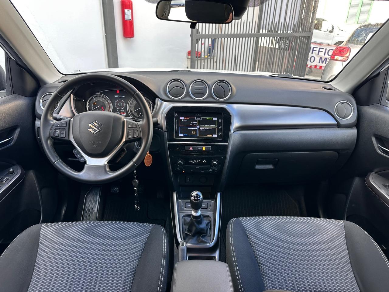 Suzuki Vitara 1.4 Hybrid Top