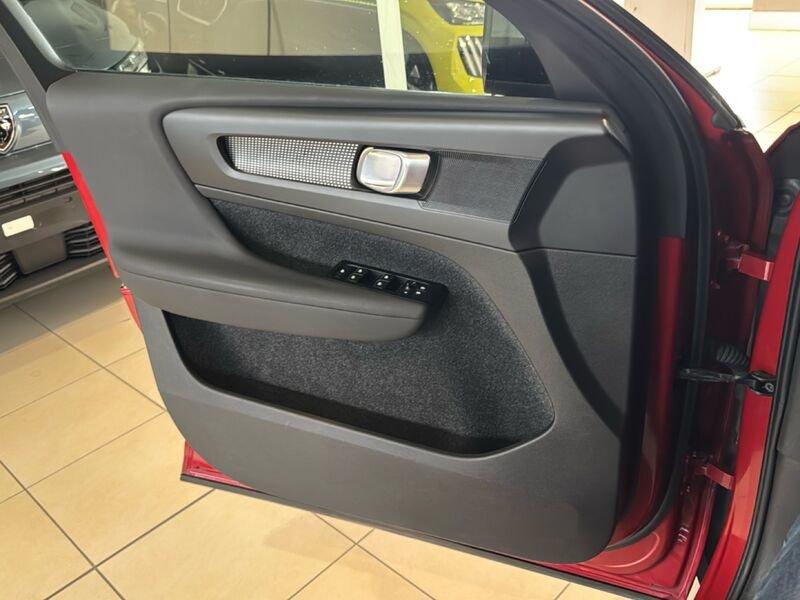 Volvo XC40 Recharge T4 Recharge Plug-in auto R-Design