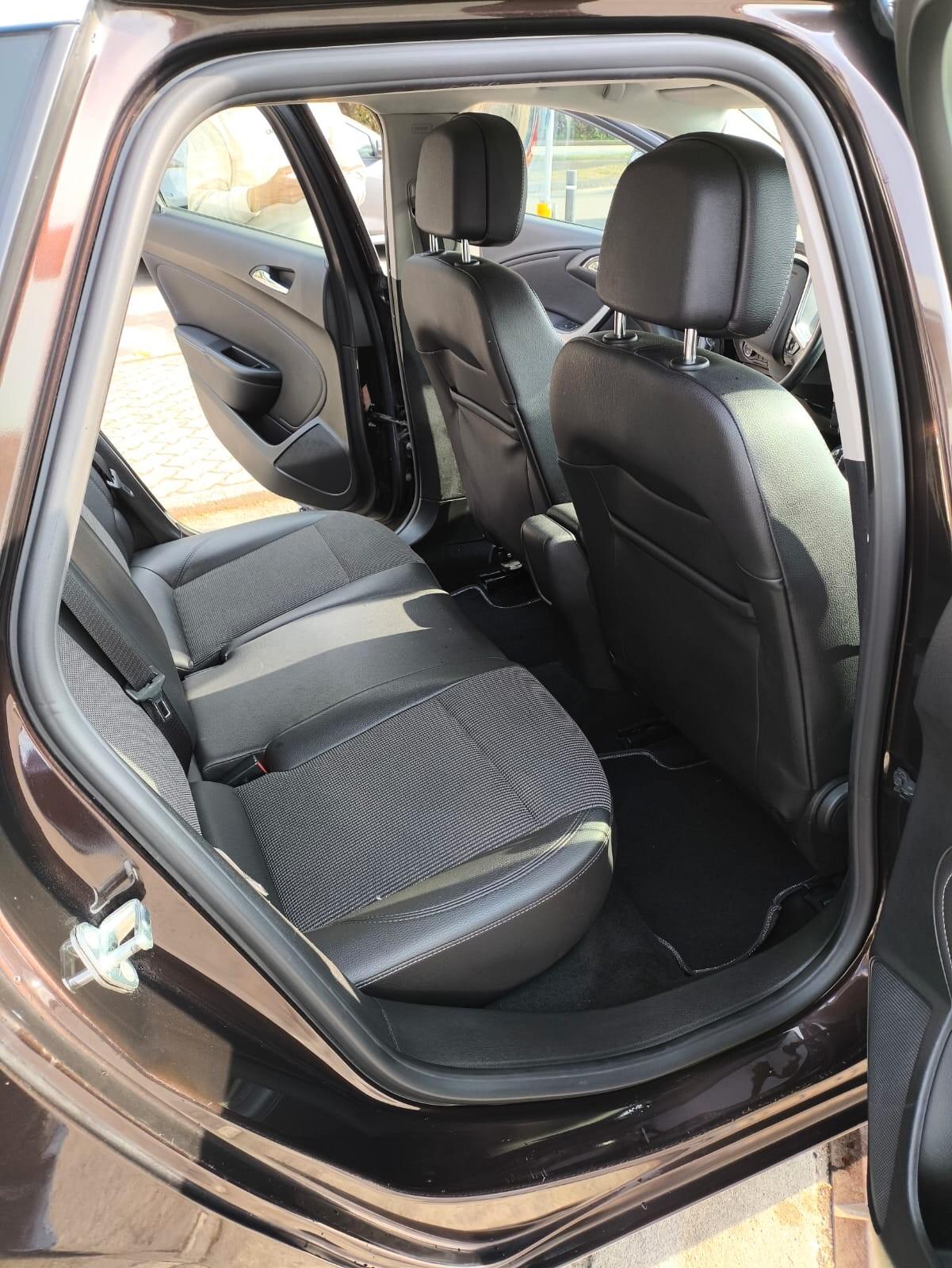 Opel Astra 1.7 CDTI 110CV Sports Tourer Cosmo