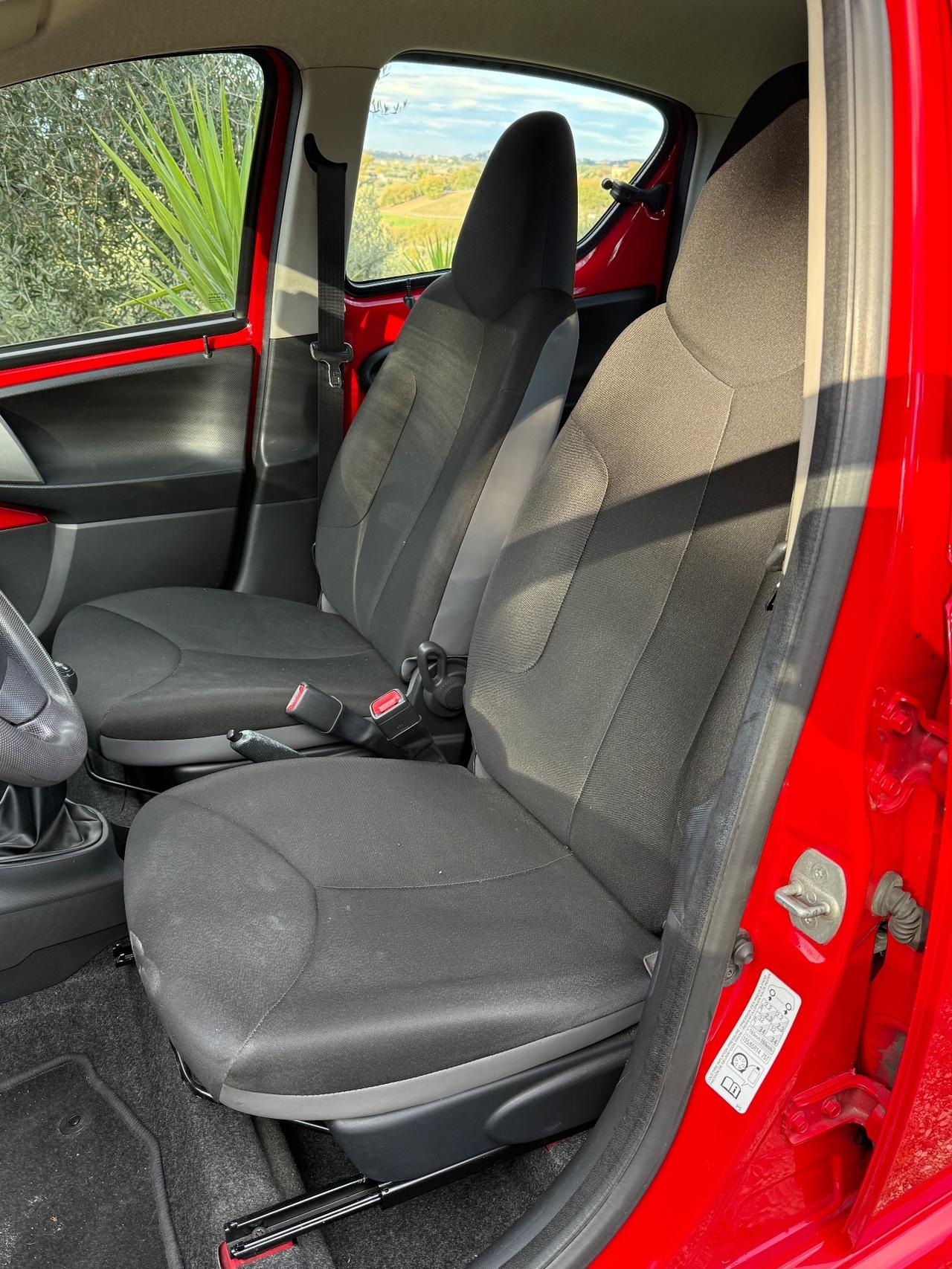 Toyota Aygo 1.0 12V VVT-i 5 porte Orange Connect MMT