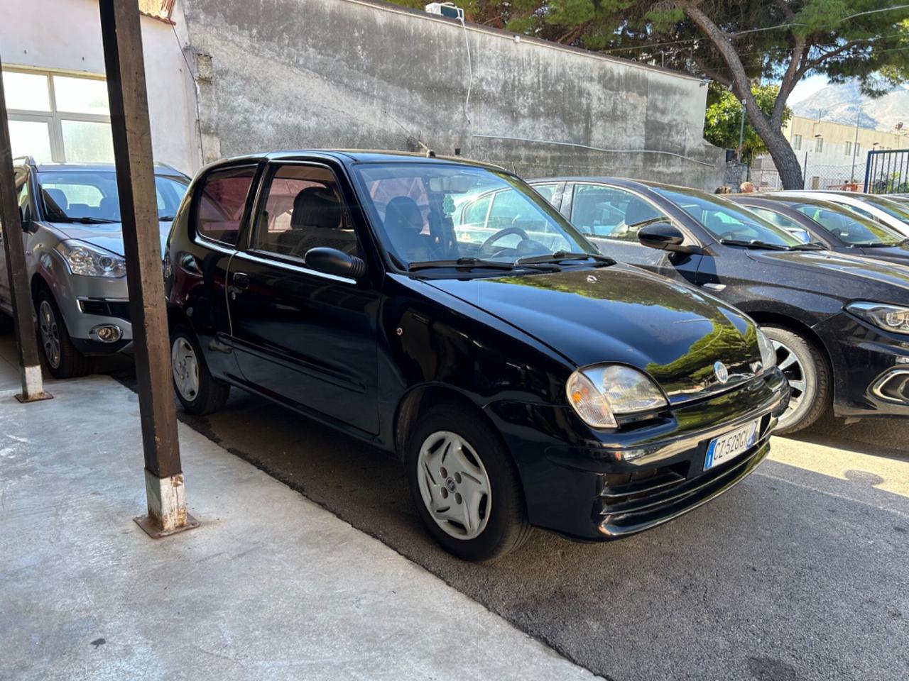 Fiat 600 1.1 Active - Aria Condizionata - Servosterzo - ABS - Vetri Elettrici - Allarme